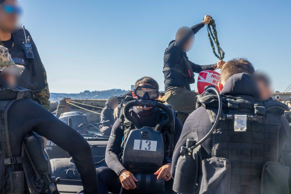 Divers: SOUTHERN STAR 25