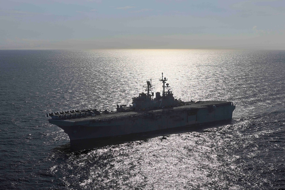 USS Iwo Jima Conducts a Simulated Strait Transit