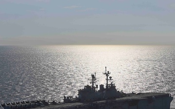 USS Iwo Jima Conducts a Simulated Strait Transit