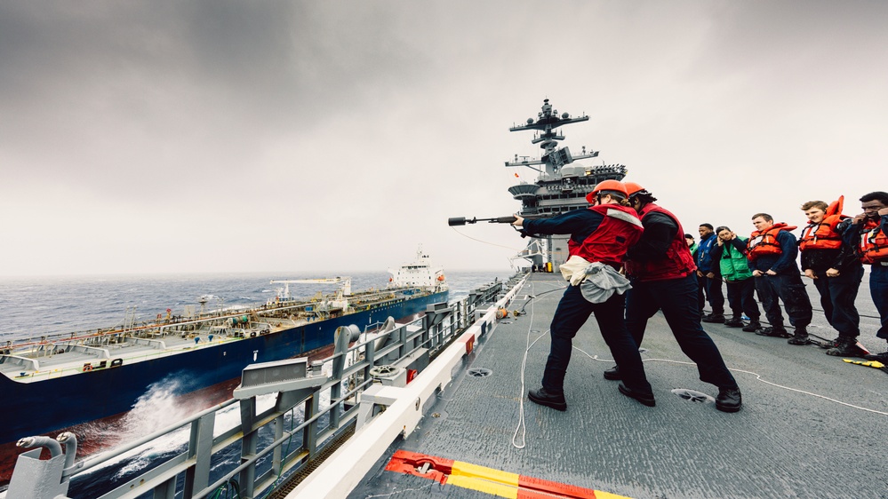 George Washington conducts fueling-at-sea with Badlands Trader