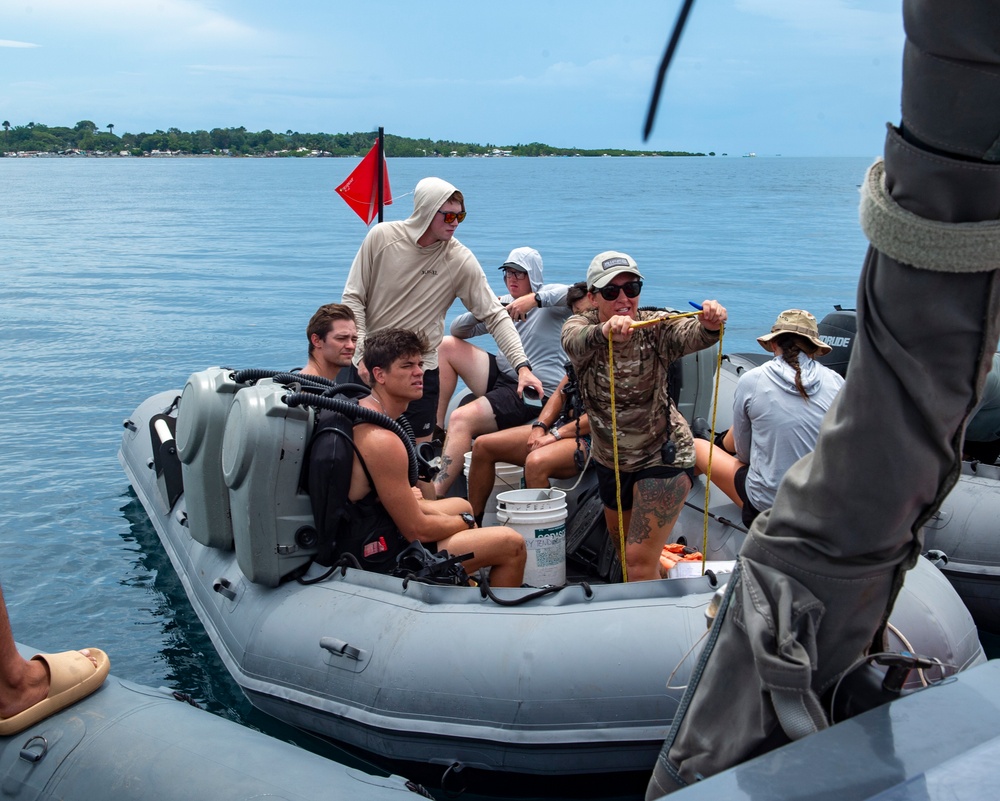 EODMU 5 Trains With Philippines Sailors and Coast Guardsmen During Balikatan 2025