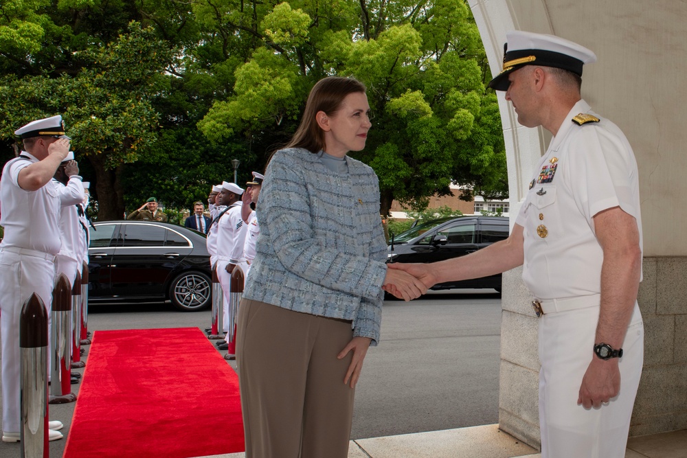Lithuanian Minister of National Defense Visits Yokosuka, Japan