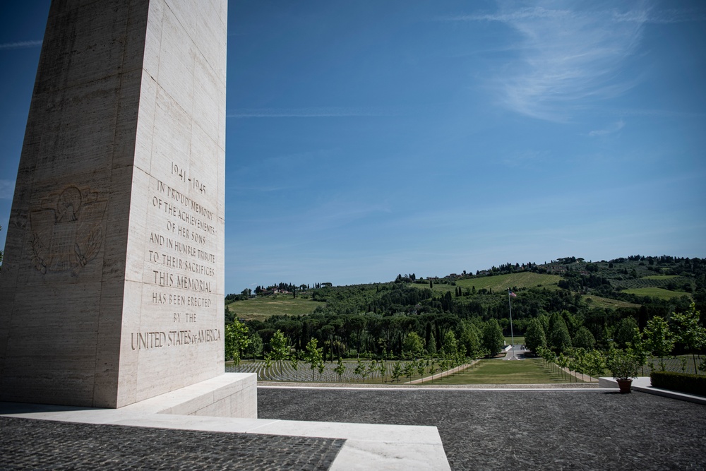 U.S. 6th Fleet attends Memorial Day Ceremony in Florence