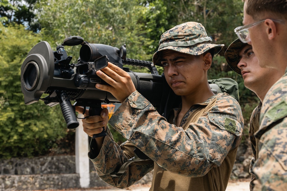 KAMANDAG 9: MRF-D 25.3 and PMC participate in a subject matter expert exchange