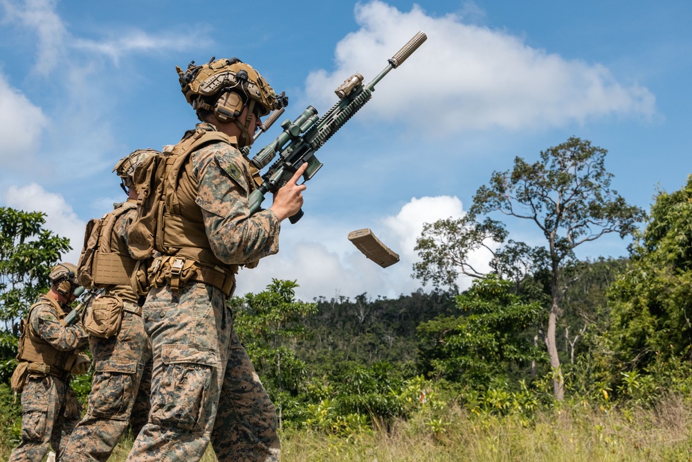 KAMANDAG 9: MRF-D 25.3 and PMC participate in a subject matter expert exchange