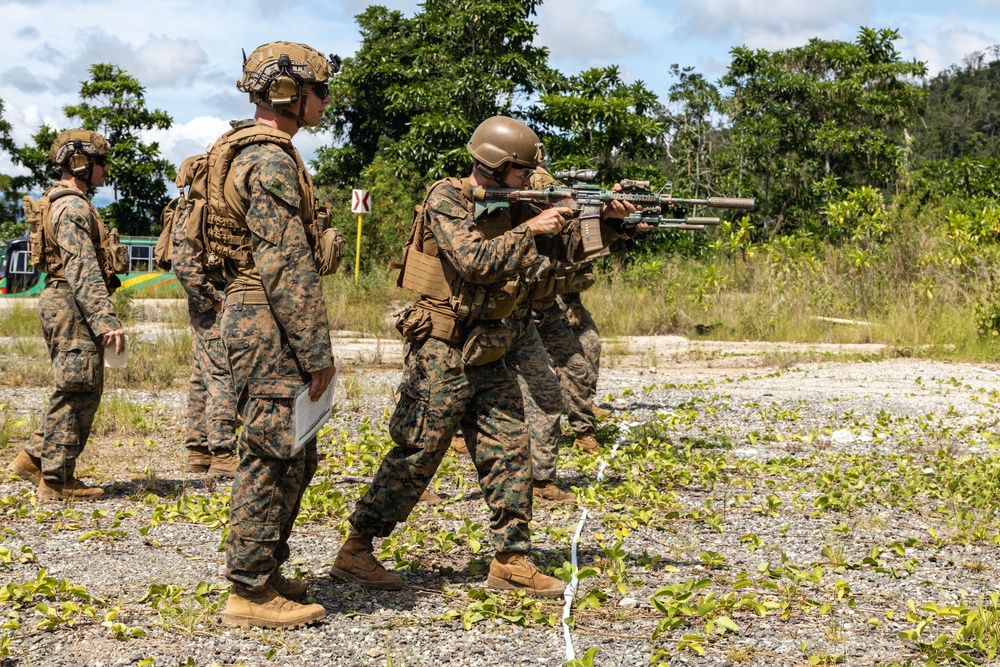 KAMANDAG 9: MRF-D 25.3 and PMC participate in a subject matter expert exchange