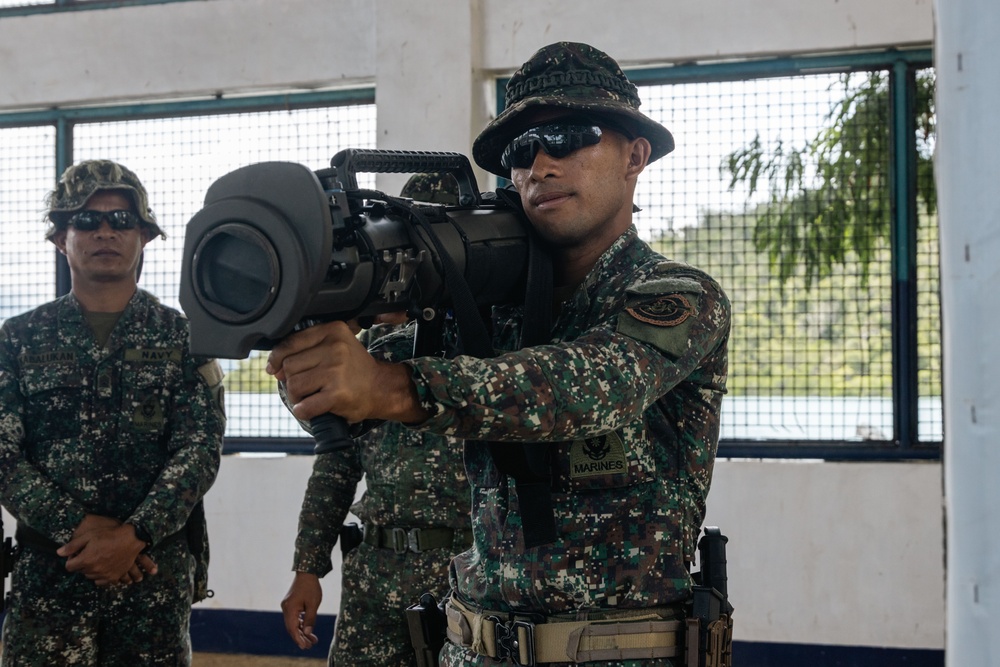 KAMANDAG 9: MRF-D 25.3 and Philippine Armed Forces participate subject matter expert exchange