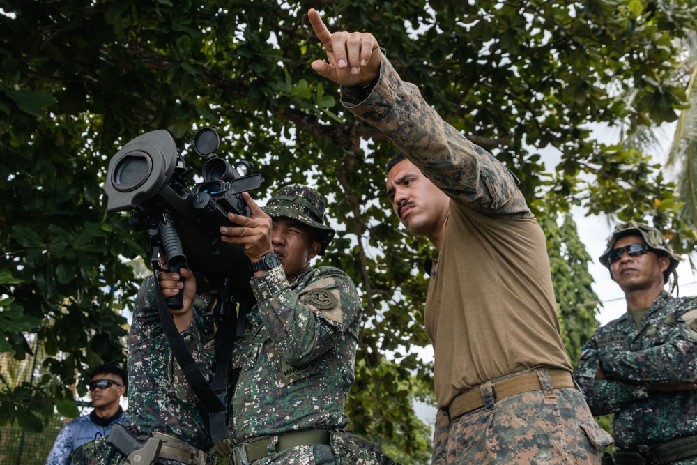 KAMANDAG 9: MRF-D 25.3 and Philippine Armed Forces participate subject matter expert exchange