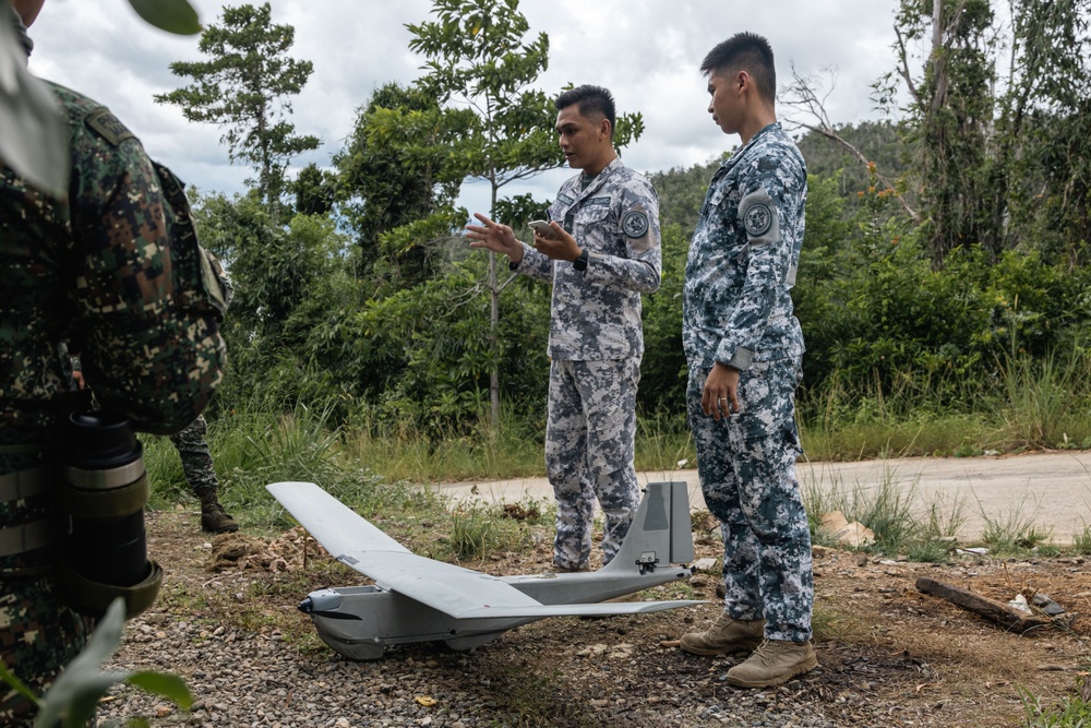 KAMANDAG 9: MRF-D 25.3 and Philippine Armed Forces participate subject matter expert exchange