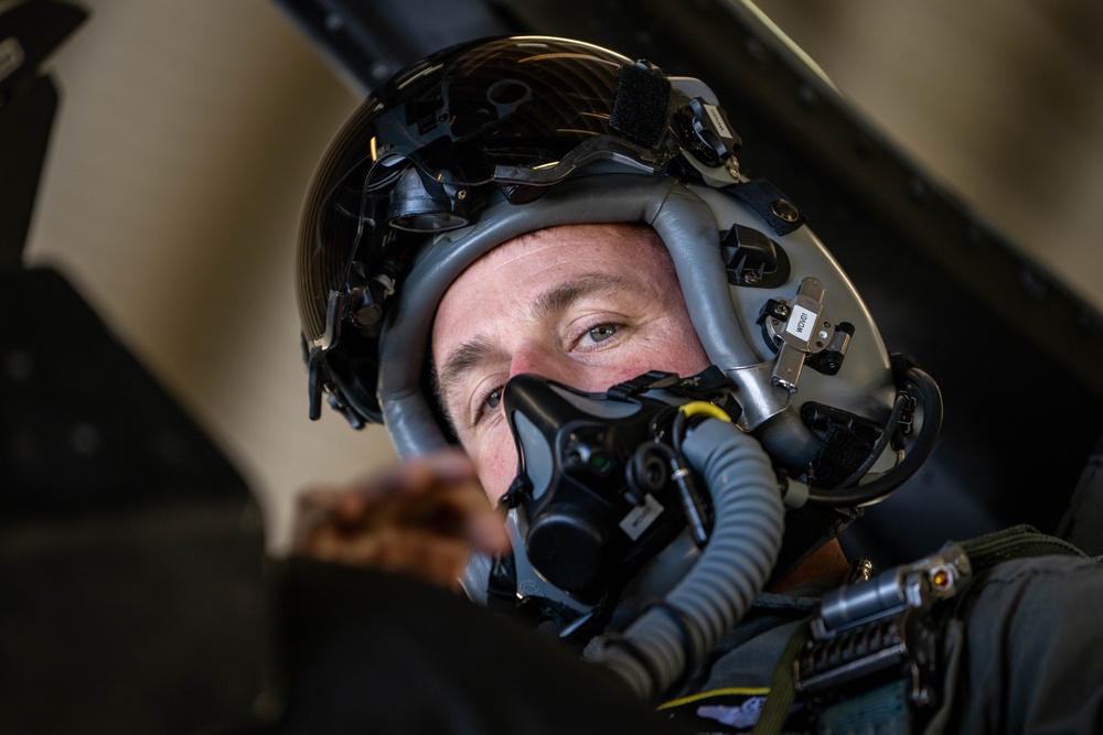 Fini flight honors 52nd FW commanders