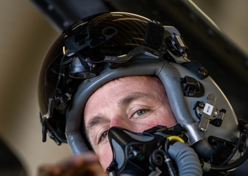 Fini flight honors 52nd FW commanders