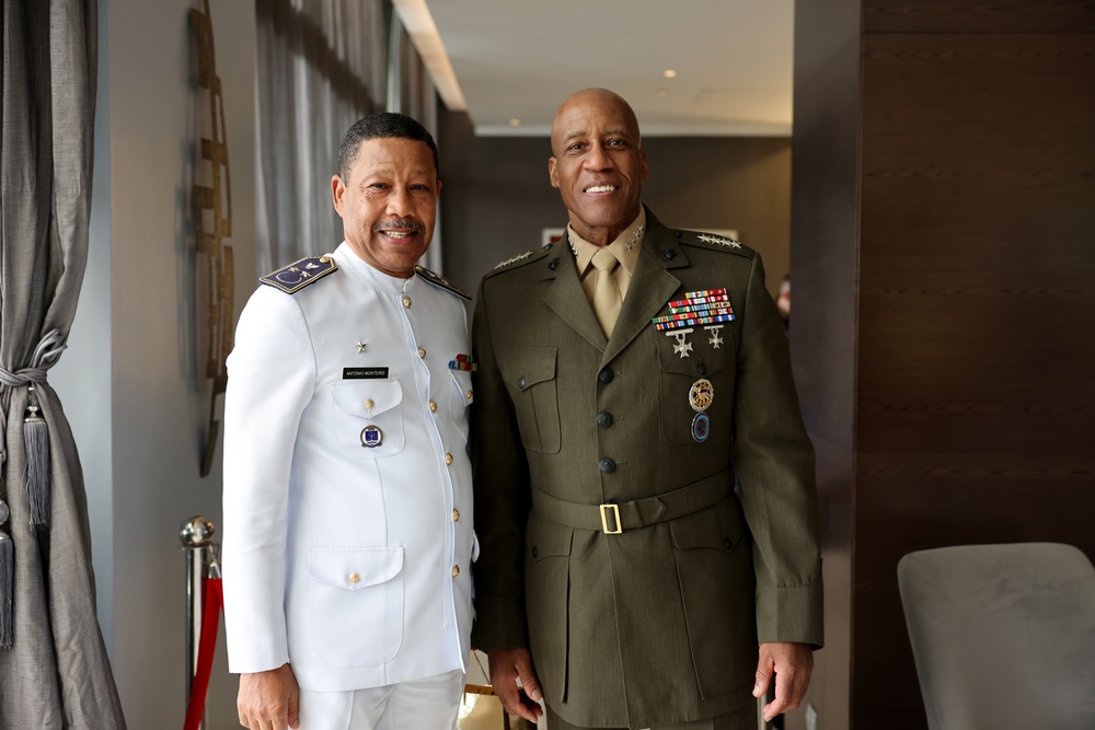 Gen. Langley conducts pull aside engagement with Cabo Verde during ACHOD