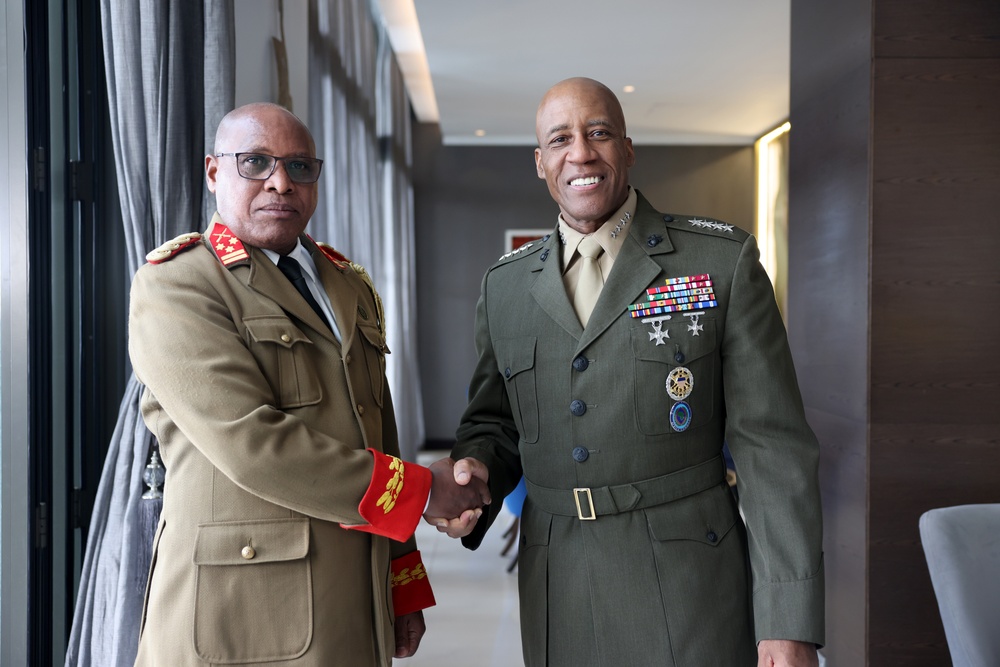 Gen. Langley conducts pull aside engagement with Burundi during ACHOD