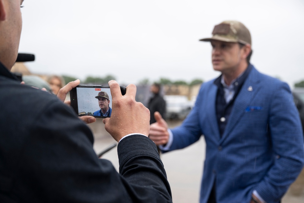 SD Departs JBA for Shangri-La Dialogue