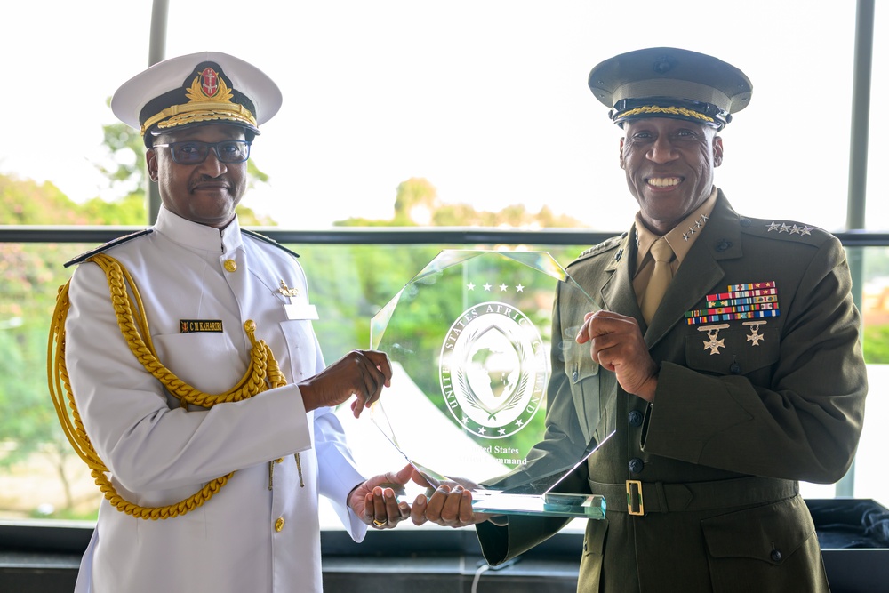 Gift exchange with GEN Michael Langley and Gen. Charles Kahariri