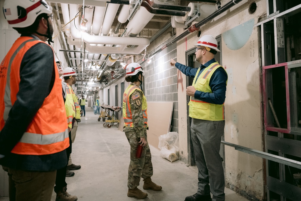 Louisville District Commander Visits VA Canandaigua Facility