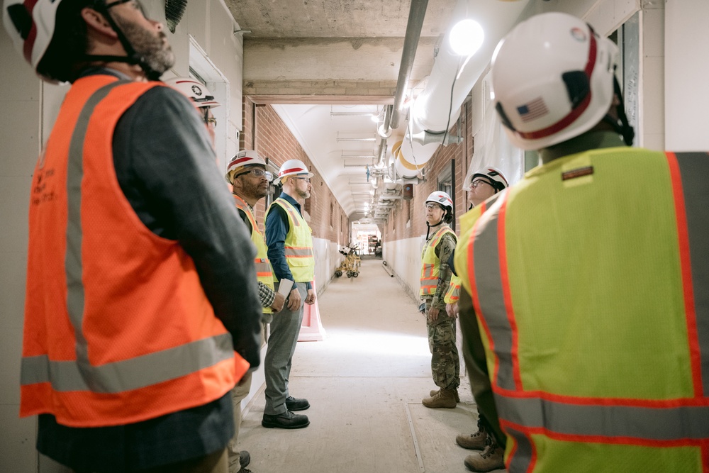 Louisville District Commander Visits VA Canandaigua Facility