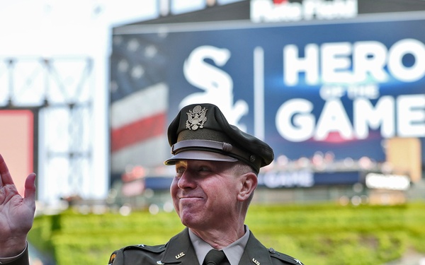 Army Reserve general officer receives a hero’s welcome at Chicago White Sox game