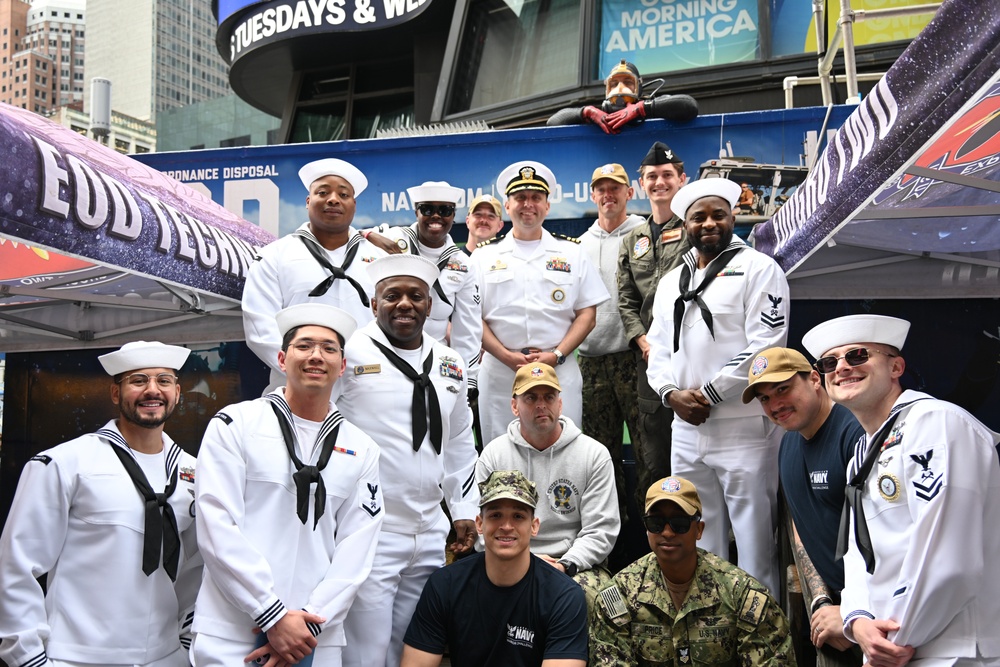 NTAG EMPIRE STATE BRINGS FLEET WEEK SPIRIT TO TIMES SQUARE MAY 23