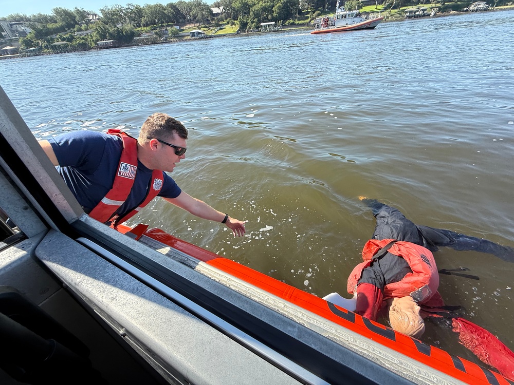 Coast Guard promotes boating safety during National Safe Boating Week