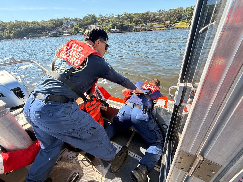 Coast Guard promotes boating safety during National Safe Boating Week