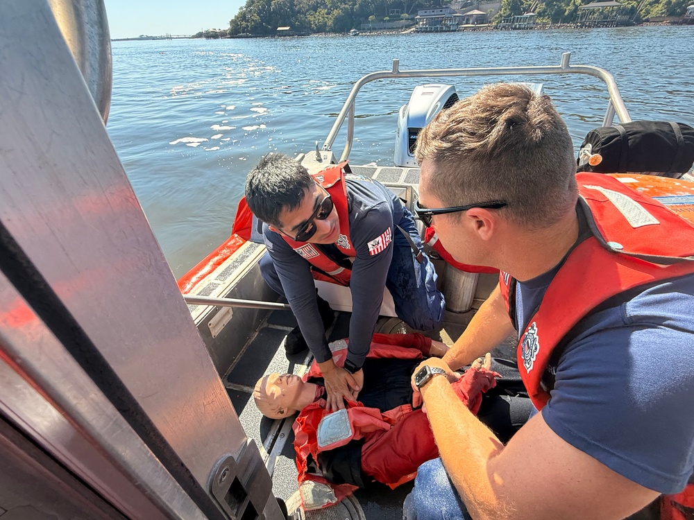 Coast Guard promotes boating safety during National Safe Boating Week