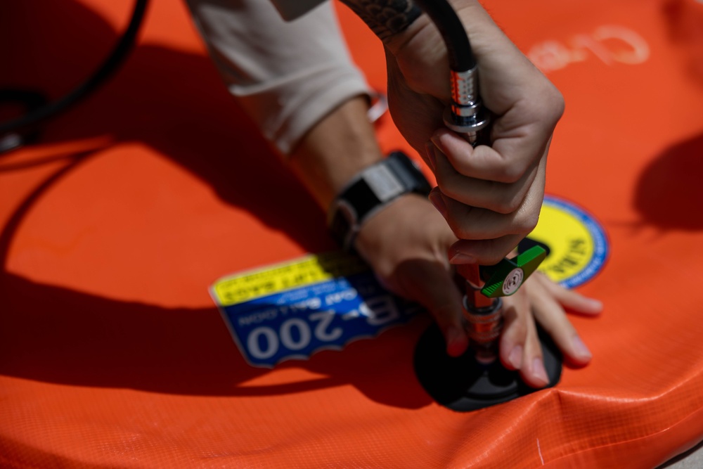 Swim, Float, Dive: 7th ESB EOD Dive Team begins SCUBA training