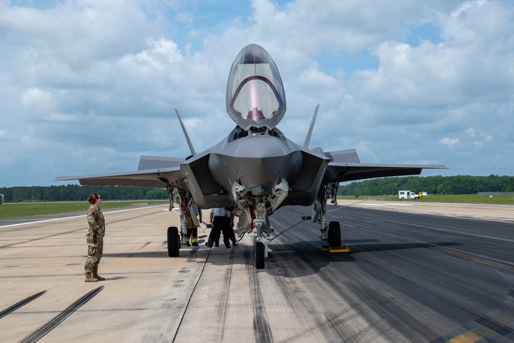 125th Fighter Wing Certifies New BAK-14 Aircraft Arresting System at Jacksonville International Airport