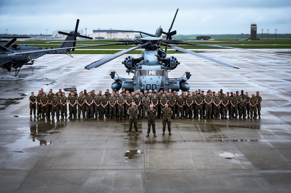 Marine Heavy Helicopter Squadron 772 Change of Command