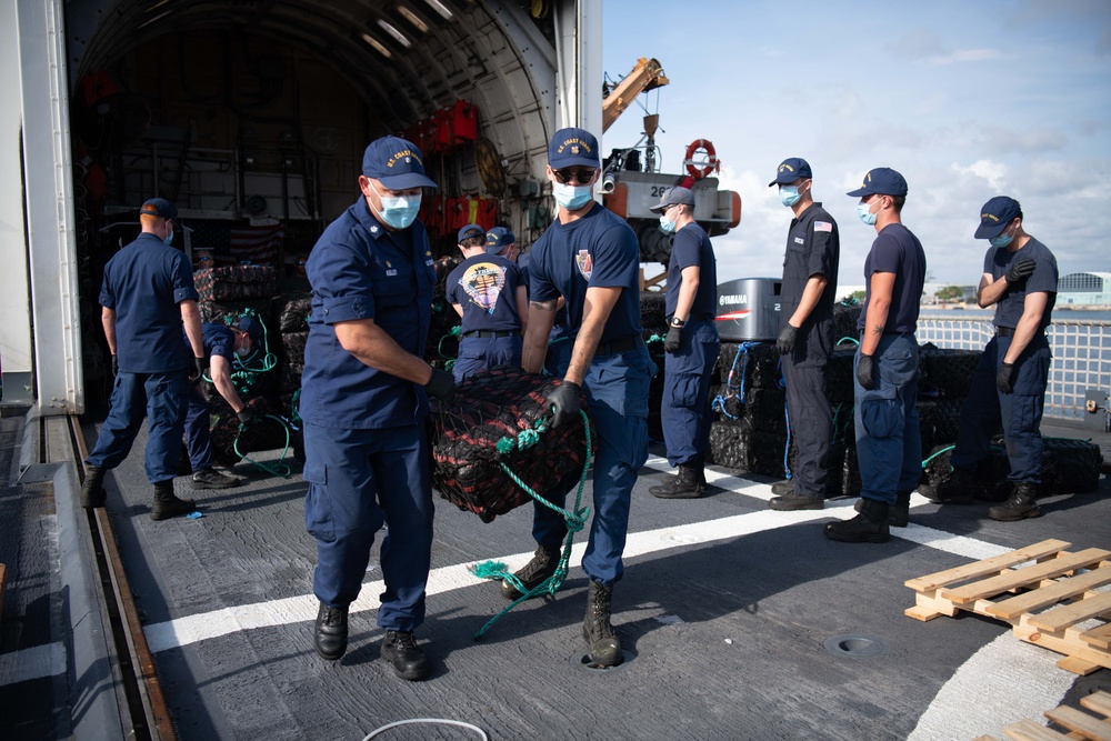 USCGC Thetis (WMEC 910) crew offloads more than $211 million in illicit drugs interdicted in Eastern Pacific