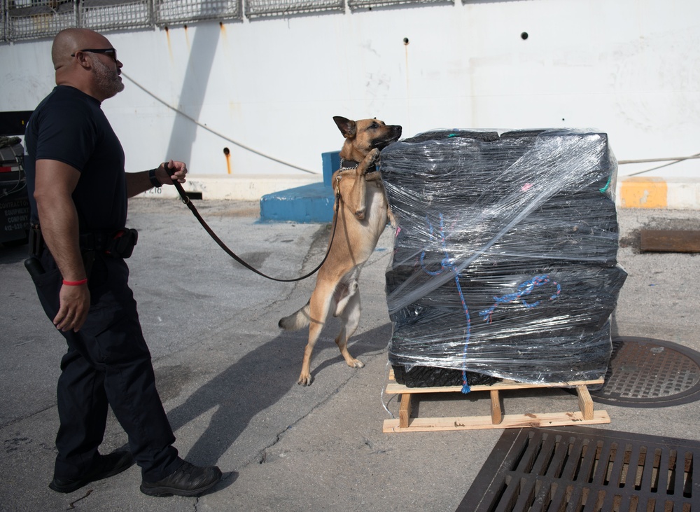 USCGC Thetis (WMEC 910) crew offloads more than $211 million in illicit drugs interdicted in Eastern Pacific