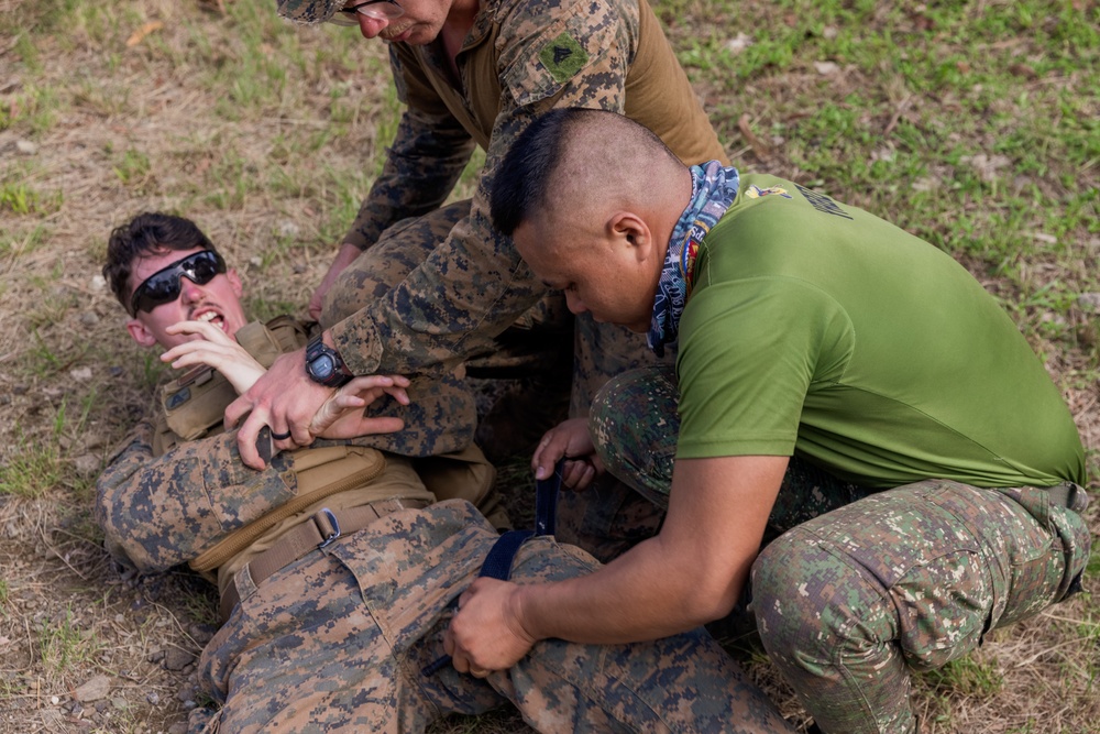 KAMANDAG 9: U.S. Marines, Sailors, Philippine Marines, Conduct Bilateral Training
