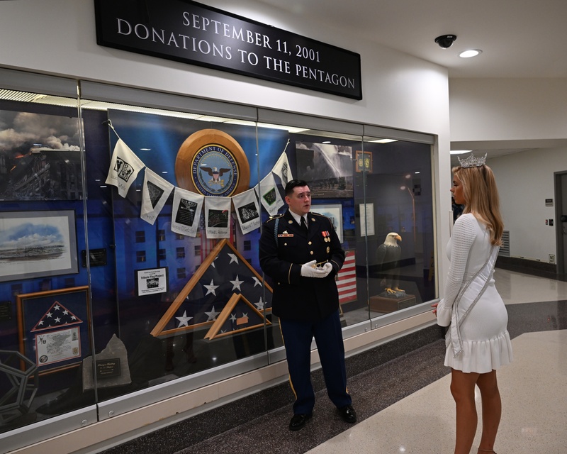 Miss America Tours Pentagon