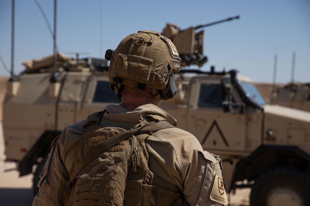 Norwegian Army Soldiers Conduct Patrol Near Al Asad Air Base