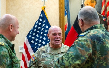 Maj. Gen. Brooks presents gifts to German and Netherlands Generals