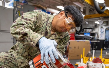 Makin Island conducts aviation maintenance