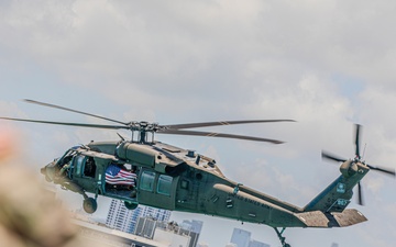 Flying Tigers Over Miami Beach: The Army Reserve’s Daring Display at the Hyundai Air &amp; Sea Show