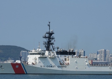 USCGC Stratton Arrives at CNFK
