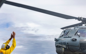 Shoup conducts flight quarters