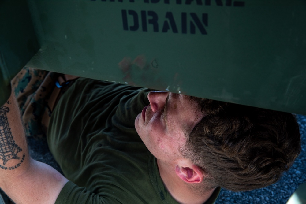 U.S. Marines and Sailors Support 31st MEU Onload