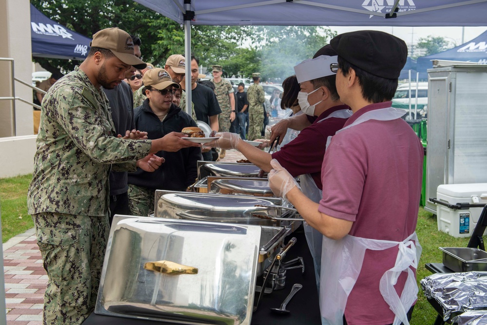 CFAY Commodore Matthew C. Perry General Mess Hosts Open Galley