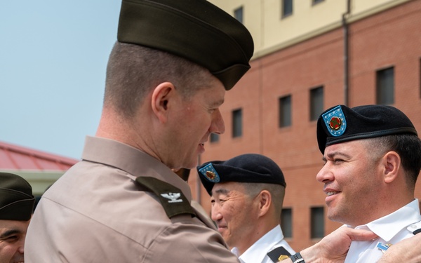 1st Sgt Duran receives MCIB