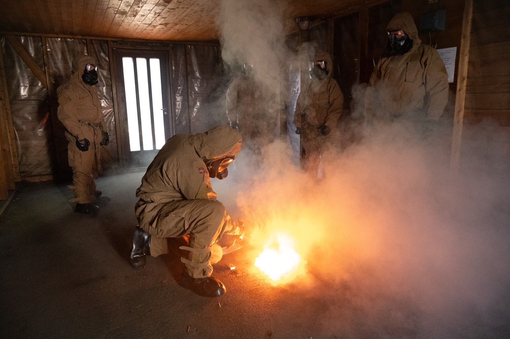 426th ABS enhances readiness through CBRN training with Norwegian military