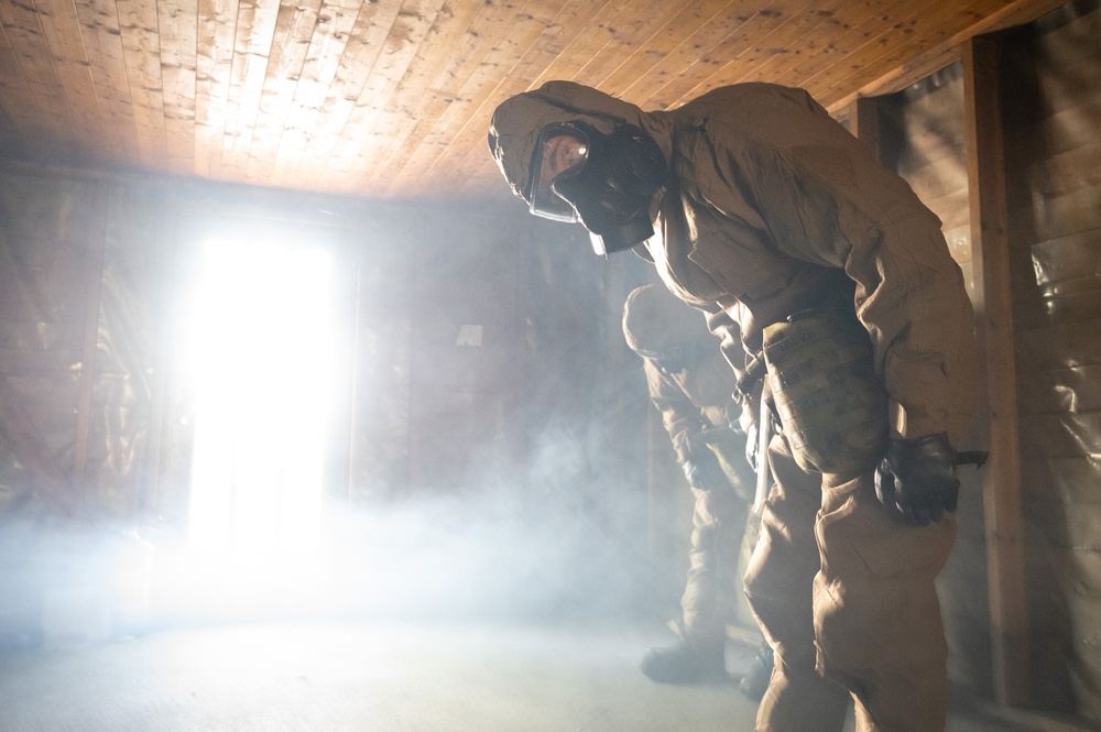 426th ABS enhances readiness through CBRN training with Norwegian military