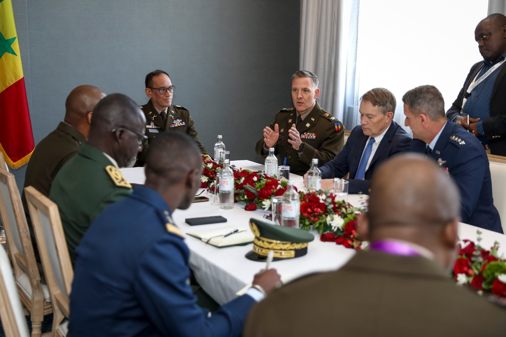 Nordhaus conducts bilateral engagement with Senegalese military leader