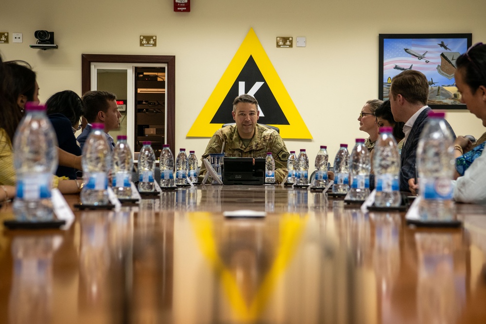 Congressional Staffers Visit AUAB