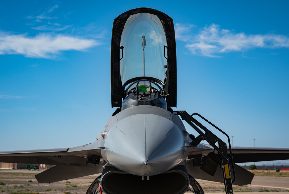 F-16 Portraits