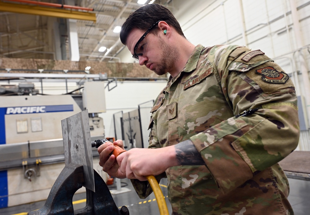 621 CRG, AMAG expand operational capabilities during maintenance course