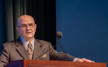 Fort Leavenworth inducts two Army legends into hall of fame