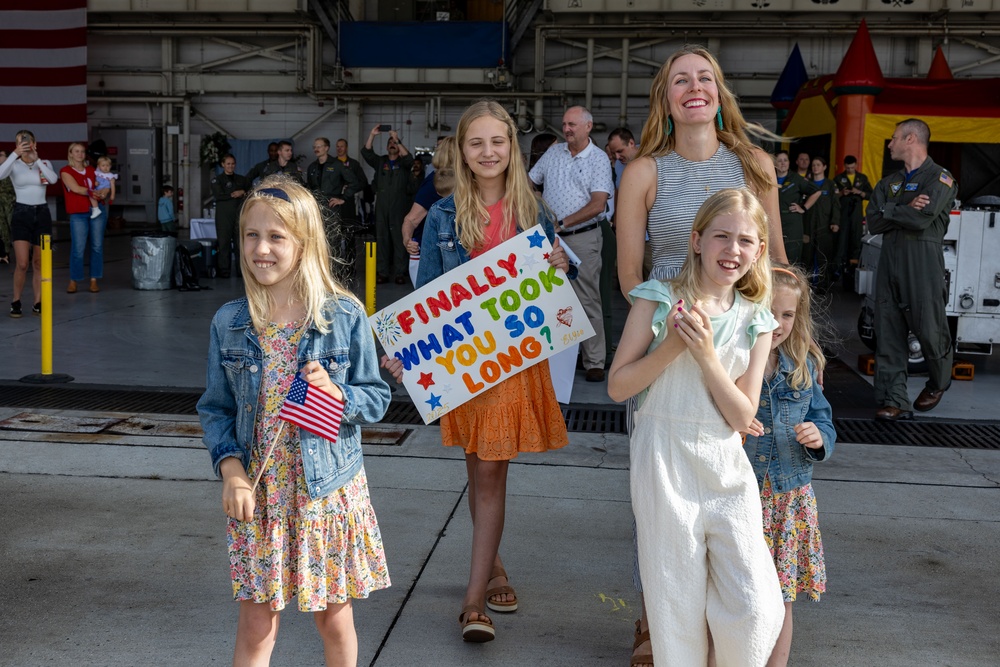 VAW-126 Returns Home from Deployment